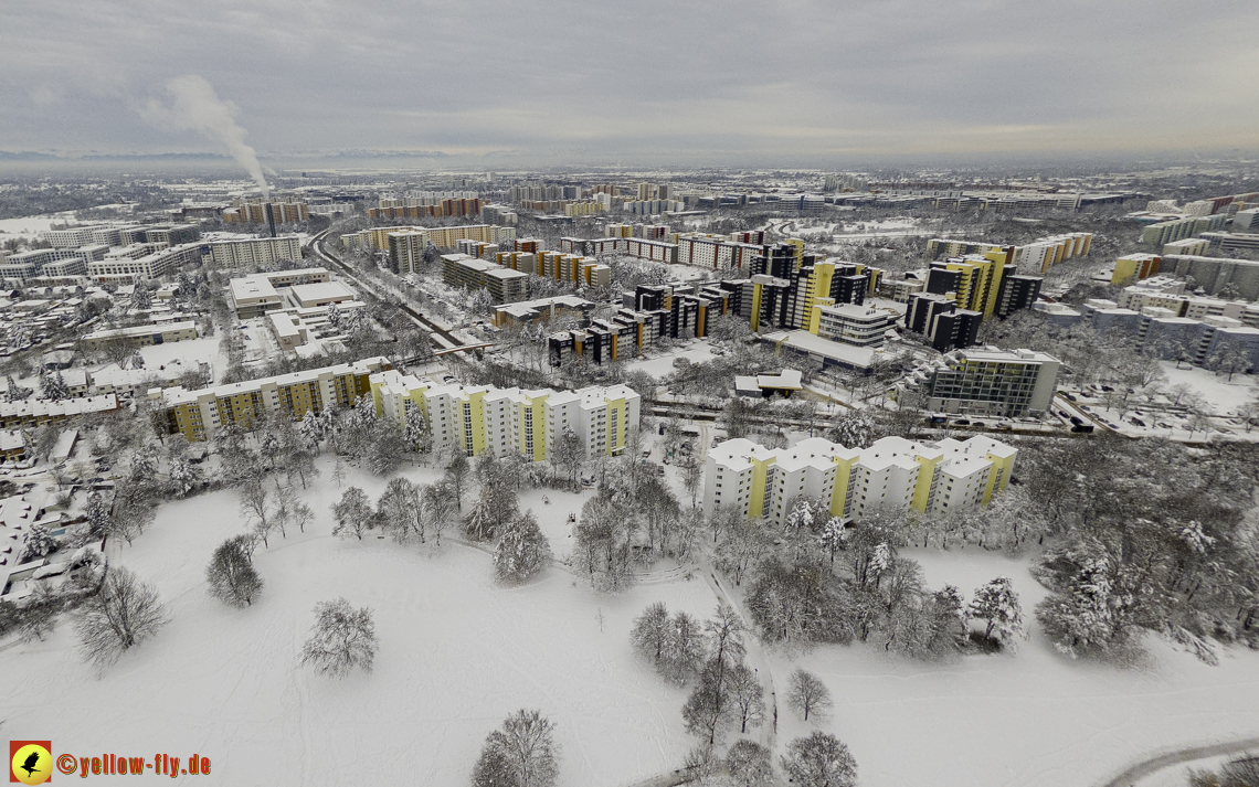 04.12.2021 - Karl-Marx-Ring und Marx-Zentrum in Neuperlach